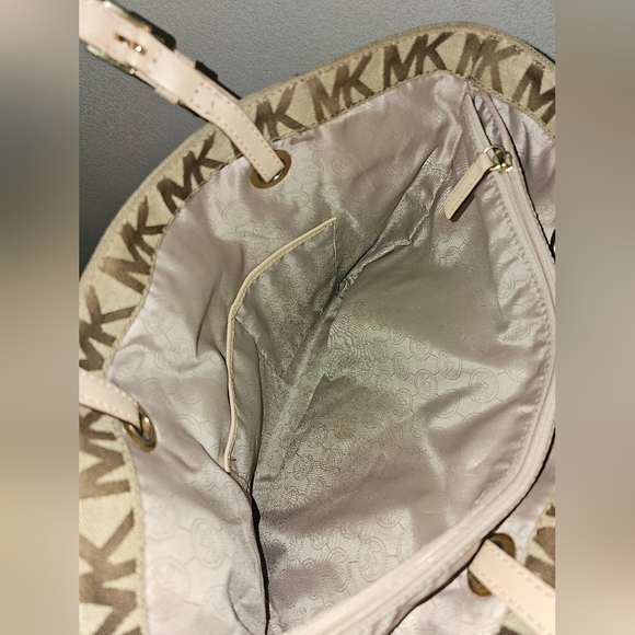 Michael Kors Monogram Tan and Brown Tote - Picture 5 of 7